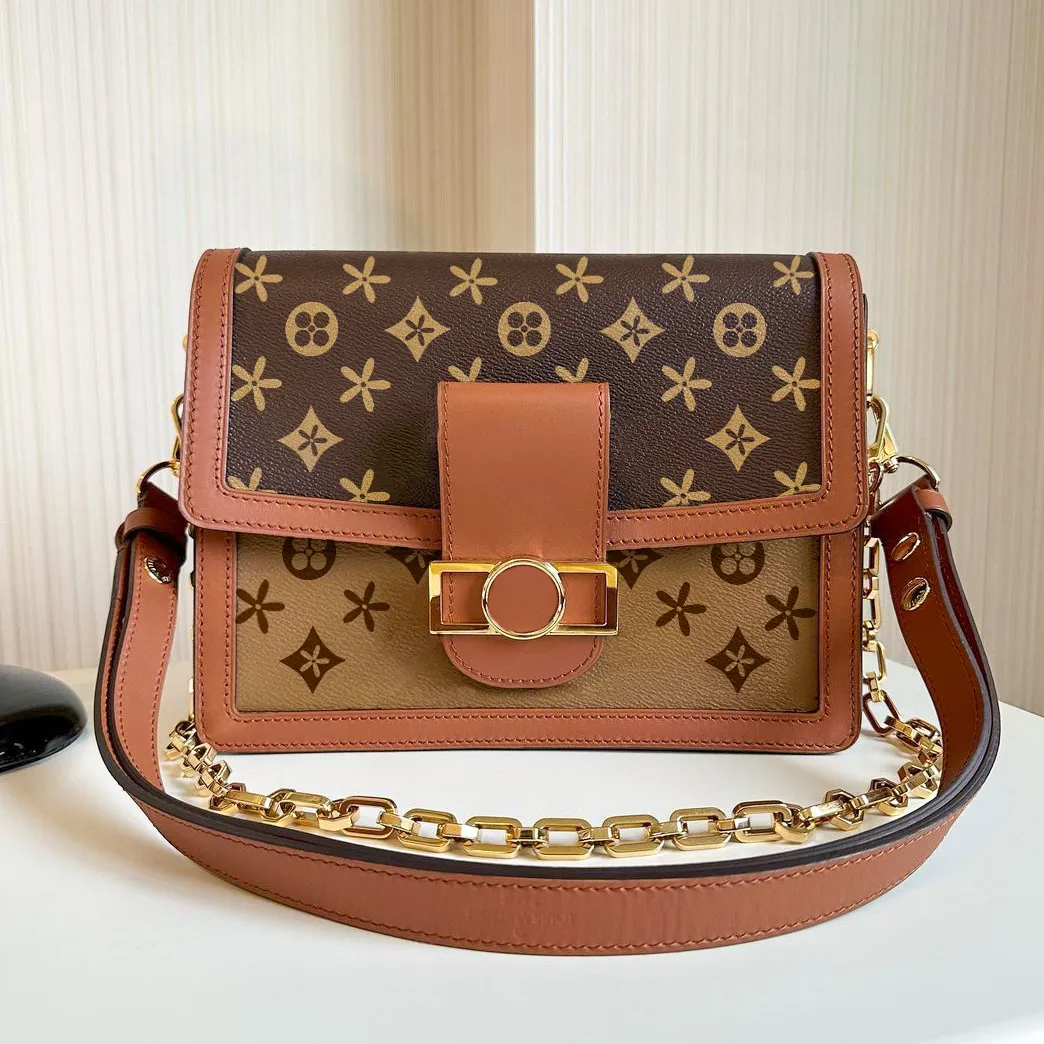 2023 Totes M45959 DAUPHINE pochette womens mens Designer purses two shoulder straps handbag envelope Crossbody clutch Luxury Leather chain tote woman bags