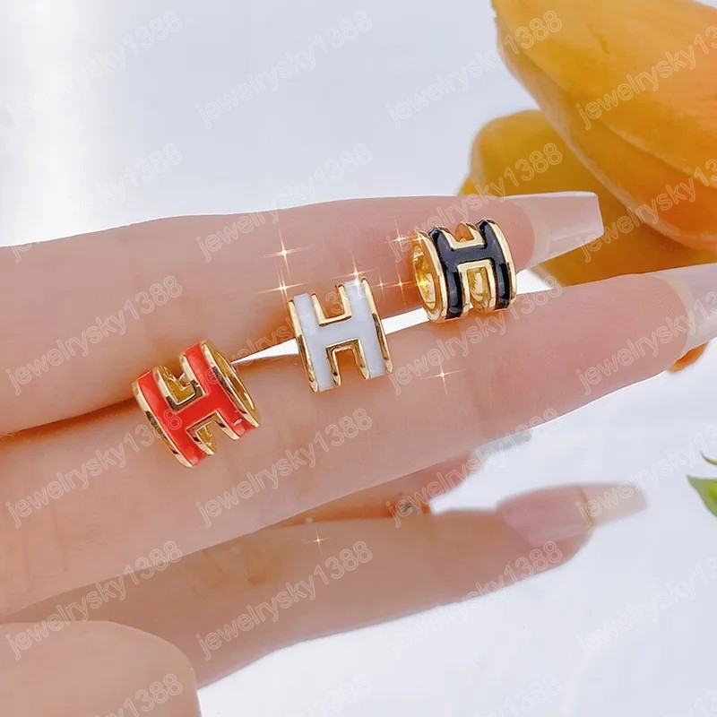 S925 Alloy H Letter Cute Stud Earrings Women's 18K Rose Gold Plated Ladies Simple Earrings Jewelry In Bulk
S925 Alloy H Letter Cute Stud Earrings Women's 18K Rose Gold Plated Ladies Simple Earrings Jewelry In Bulk