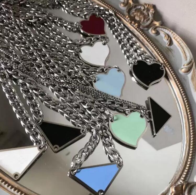 Luxurys P Choker Necklaces Fashion for Unisex Triangle Letter Designers Brand Jewelry Mens Womens Pendants Trendy Personality Clavicle Chain
Luxurys P Choker Necklaces Fashion for Unisex Triangle Letter Designers Brand Jewelry Mens Womens Pendants Trendy Personality Clavicle Chain