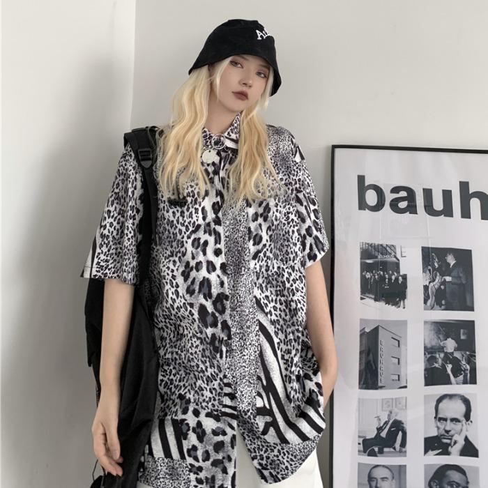 Women's Blouses & Shirts Loose Short Sleeve Shirt Dark Vintage Leopard Print Top 2023 Summer Men And Women Casual Unisex Harajuku Streetwear, Beige
Women's Blouses & Shirts Loose Short Sleeve Shirt Dark Vintage Leopard Print Top 2023 Summer Men And Women Casual Unisex Harajuku Streetwear, Beige