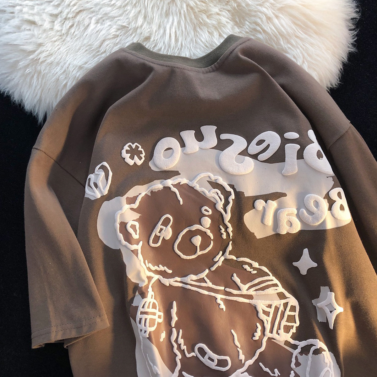 Womens TShirt Bear Tshirt Retro Large Cotton Short Sleeve Printed Cartoon Graffiti Fat Top Harajuku 230410, Brown.
Womens TShirt Bear Tshirt Retro Large Cotton Short Sleeve Printed Cartoon Graffiti Fat Top Harajuku 230410, Brown.