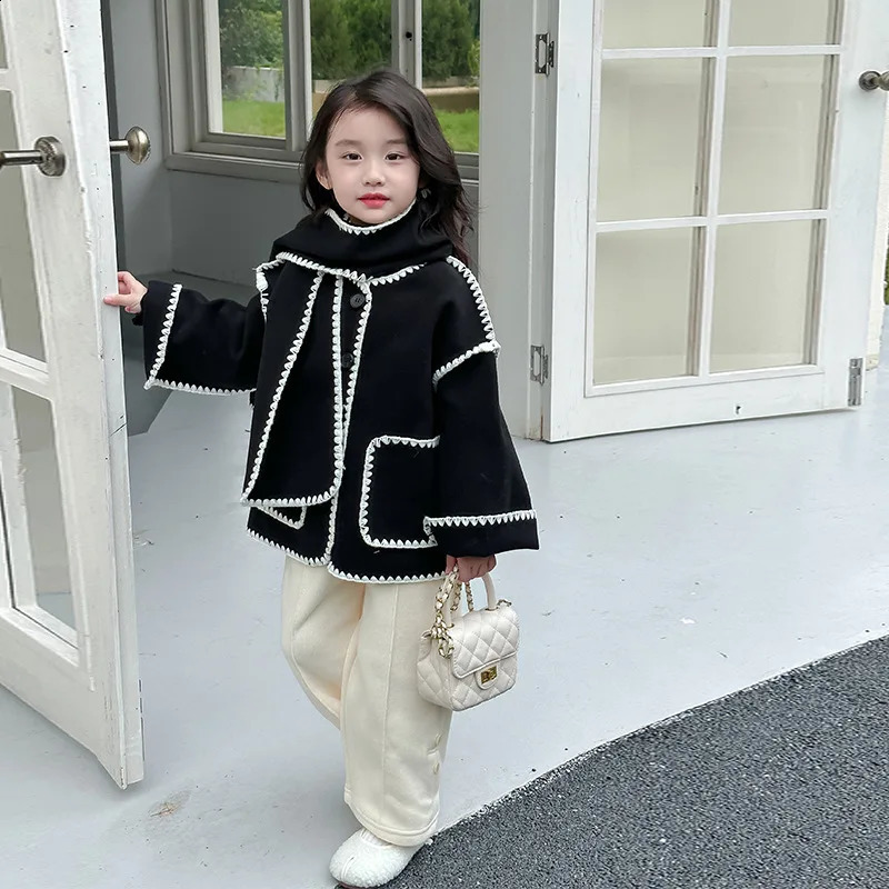 Jackets Girls Coat with Scarf Woolen 2023 Autumn and Winter Fashionable French Style Elegant Casual Simple Jacket 231109