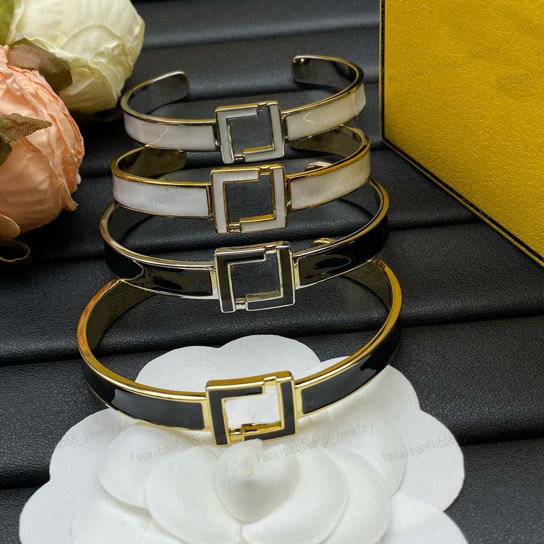 Latest version Designer cuff bracelet enamel half open bracelet black/white/gold/silver multi-color selection wedding high quality gifts high quality no box