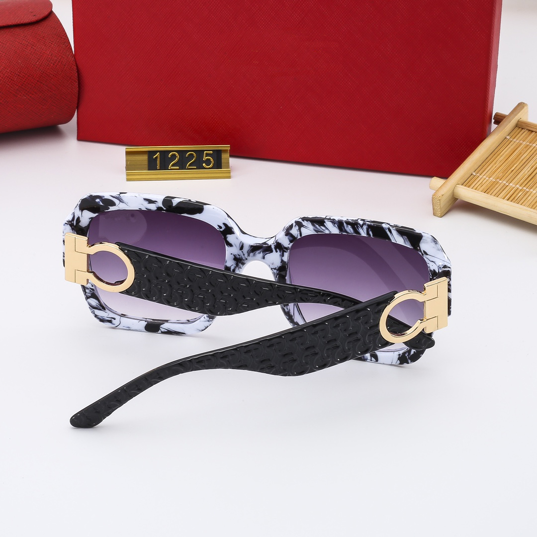 Fashion Designer carti luxury Cool sunglasses retro style tura eyewear for women oversized frame glasses PC square Ω shaped metal buckle portable and comfortable
Fashion Designer carti luxury Cool sunglasses retro style tura eyewear for women oversized frame glasses PC square Ω shaped metal buckle portable and comfortable