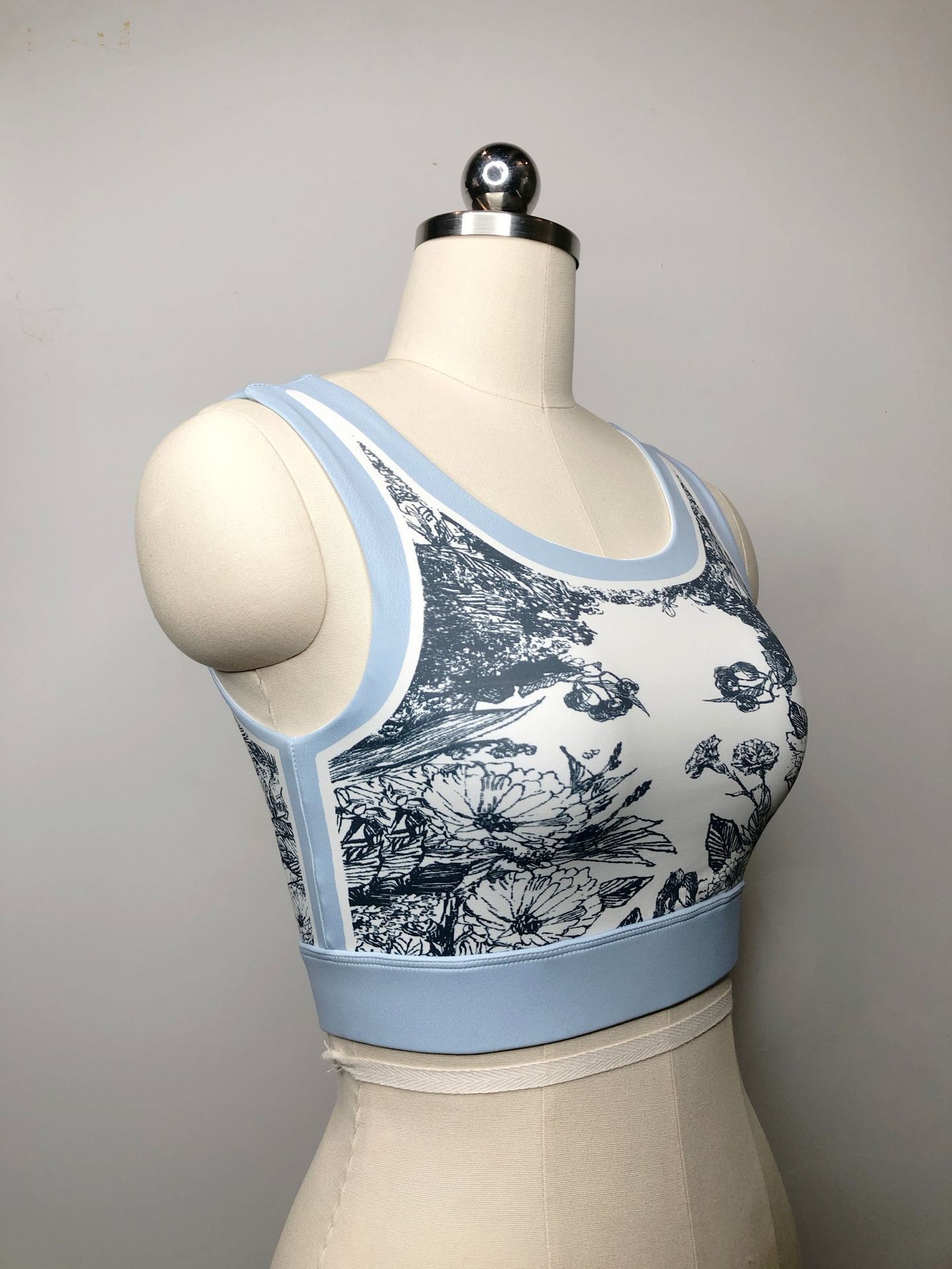 Camisoles Tanks Summer Women's Tank Top Retro Printed Sports Tank Top Sexy Fit Tank Bra Women's O-Neck Casual Sleeveless Tank Top 230410