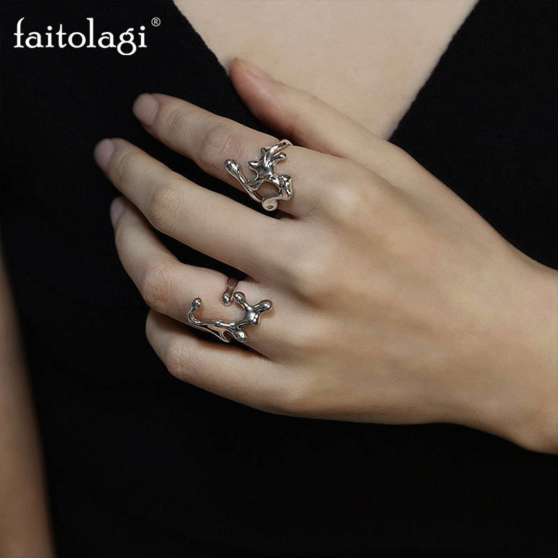 Band Rings Kroean Irregular Liquid Metal Lava for Women Creative Geometric Hollow Open Ring Branches Texture Trendy Jewelry 230410
Band Rings Kroean Irregular Liquid Metal Lava for Women Creative Geometric Hollow Open Ring Branches Texture Trendy Jewelry 230410