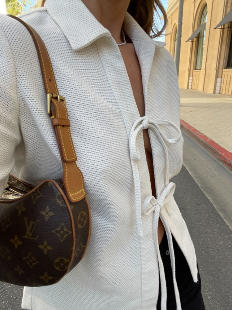 Women Jacket Autumn Cardigan Coat Solid Color Front Tie Up Cut Out Long Sleeve Lapel Shirts Vintage Sexy Harajuku Outwear Streetwear 220410, Beige
Women Jacket Autumn Cardigan Coat Solid Color Front Tie Up Cut Out Long Sleeve Lapel Shirts Vintage Sexy Harajuku Outwear Streetwear 220410, Beige