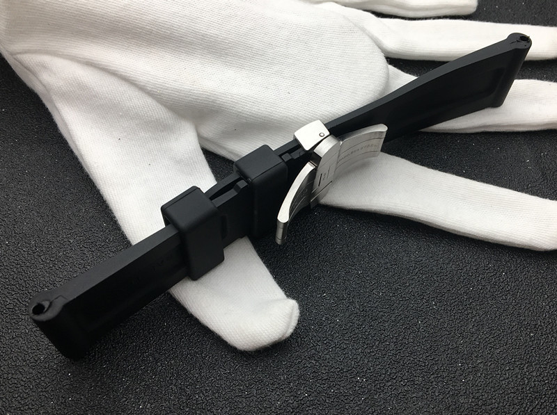 Watch Bands 24mm black strap natural soft silicone rubber strap suitable for Panerai strap tool PAM111/441 strap butterfly buckle 230410