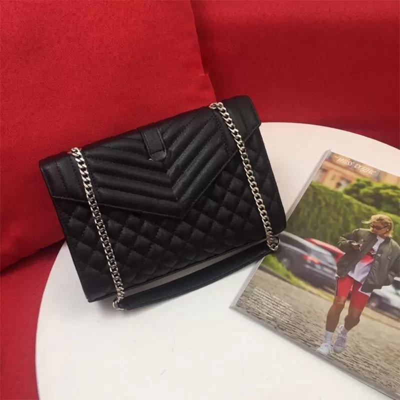 2023 high quality women's shoulder bag black cowhide Luxury Designer Bags Double chain single back tote bag Retro fashion wallet Fast delivery 24-17.5-6cm
2023 high quality women's shoulder bag black cowhide Luxury Designer Bags Double chain single back tote bag Retro fashion wallet Fast delivery 24-17.5-6cm