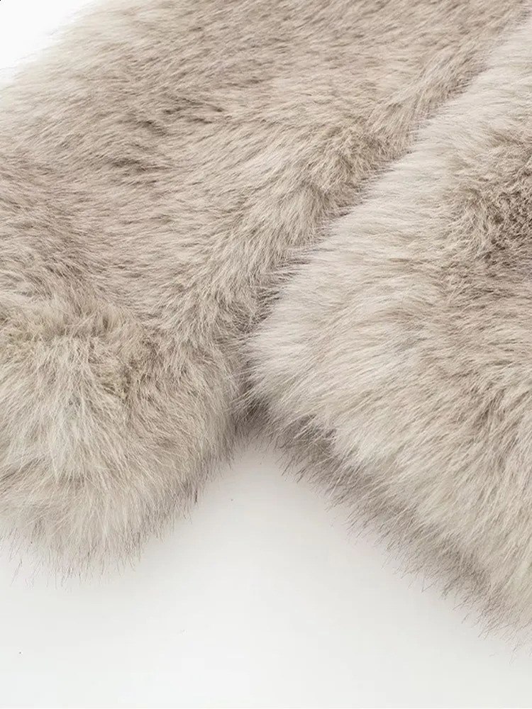 Women's Fur Faux Fur est Faux Fur Coats Women Elegant Turn-down Collar Fluffy Short Fur Jacket Female Casual Long Sleeves Outerwear with Pockets 