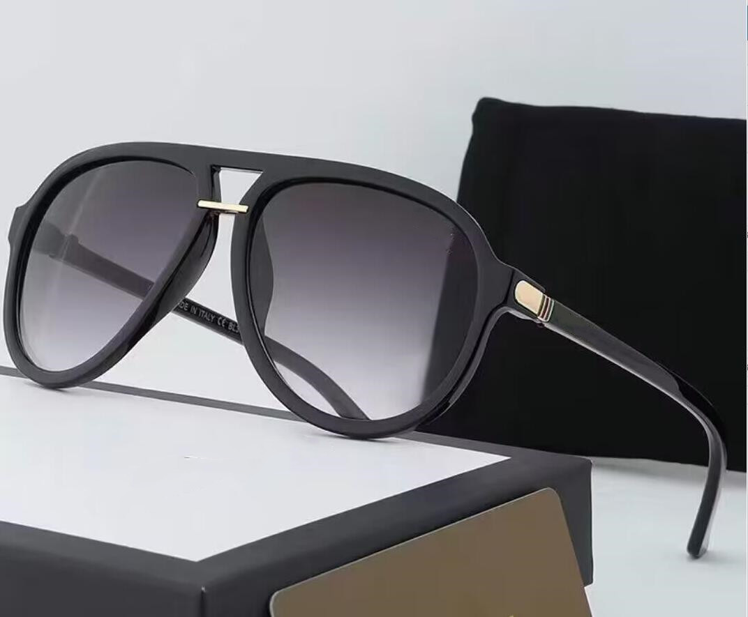 Fashion Designer Sunglasses Classic Eyeglasses Goggle Outdoor Beach Sun Glasses For Man Woman 4Color Optional
Fashion Designer Sunglasses Classic Eyeglasses Goggle Outdoor Beach Sun Glasses For Man Woman 4Color Optional
