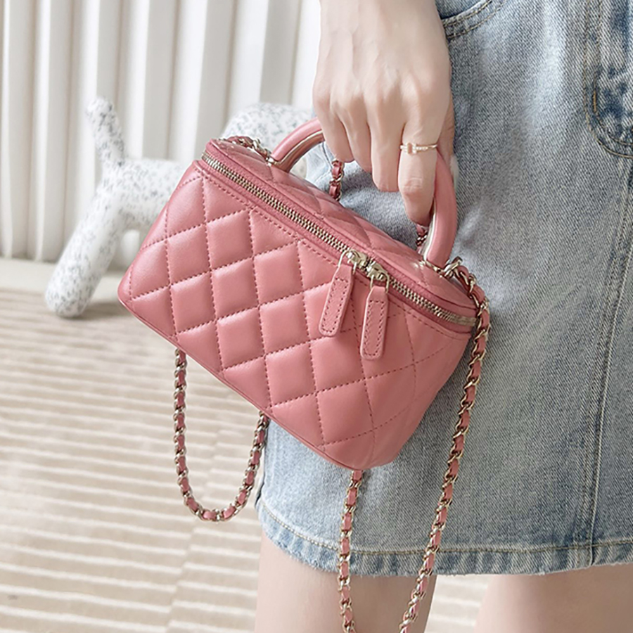 Luxury MINI Makeup Bags Designer Crossbody Bags 1:1 Quality Genuine Leather Chain Bag 17CM With Box MC095
Luxury MINI Makeup Bags Designer Crossbody Bags 1:1 Quality Genuine Leather Chain Bag 17CM With Box MC095