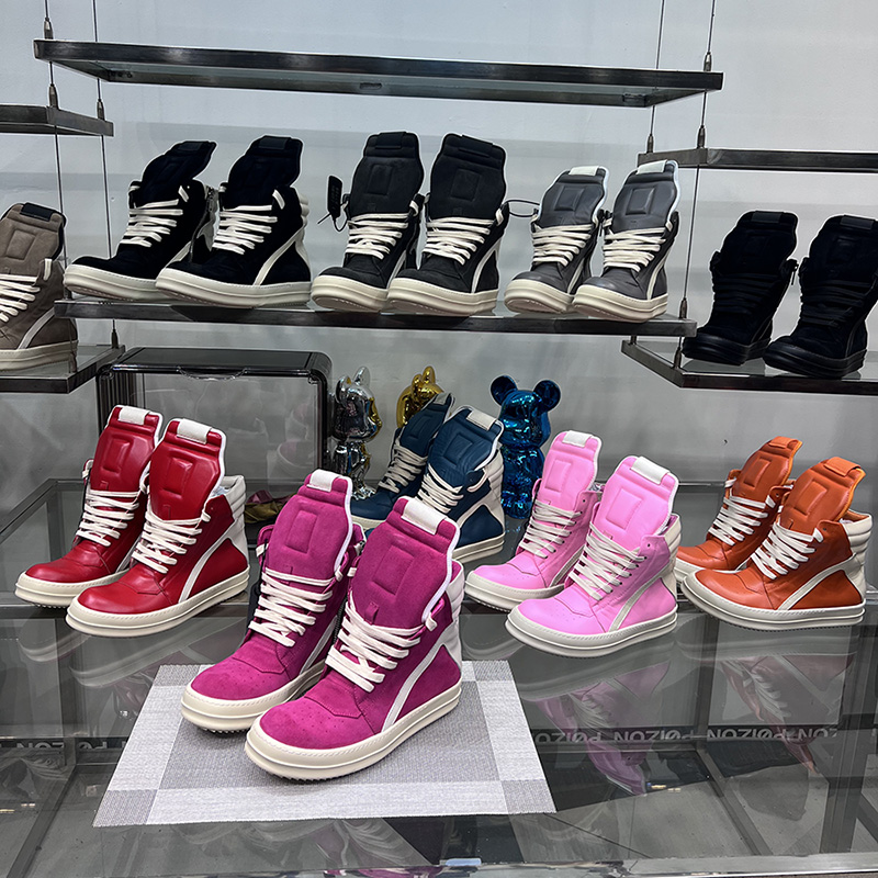 Round Owens Casual Shoes Men High Top Quality Leather 2023 New Bright Pink Cow Suede Lace Up Zipper Thick Soled Ro Geobasket Women Designer Sports Sneakers Ankle Boots, Black
Round Owens Casual Shoes Men High Top Quality Leather 2023 New Bright Pink Cow Suede Lace Up Zipper Thick Soled Ro Geobasket Women Designer Sports Sneakers Ankle Boots, Black