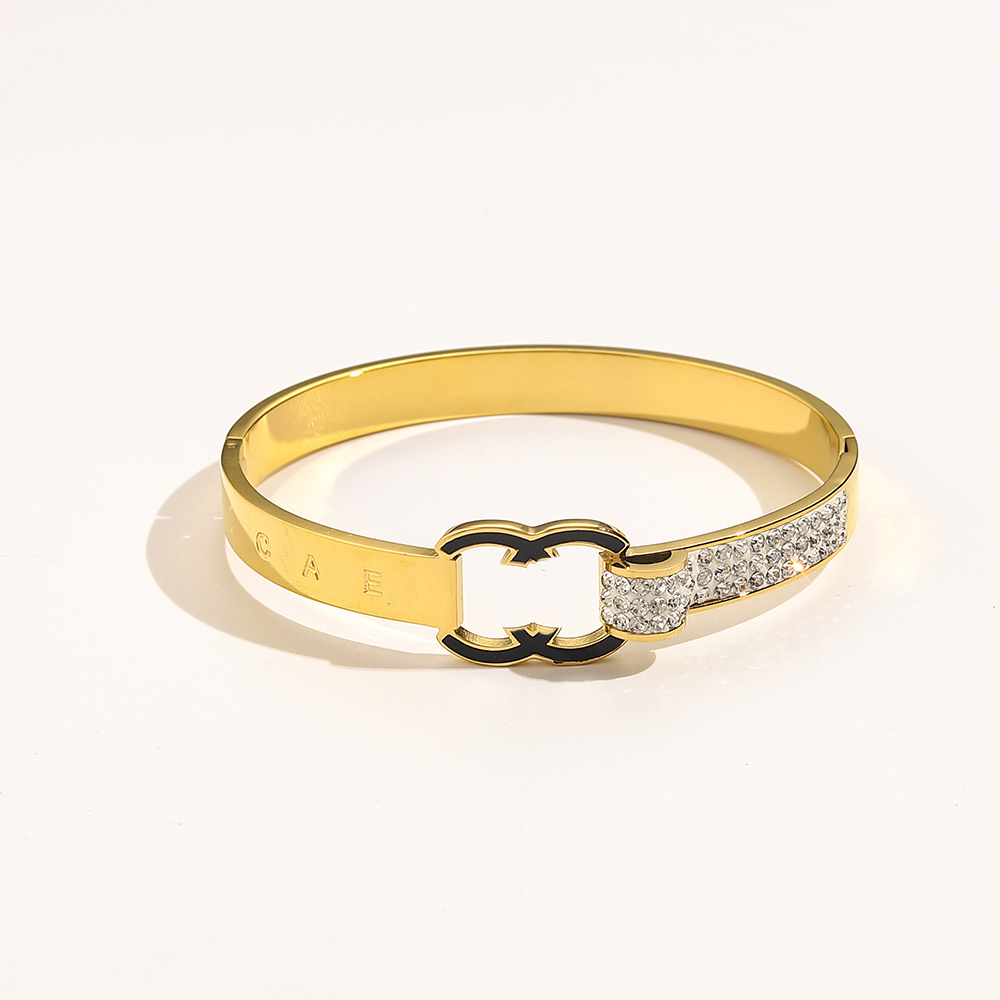 Luxury 18K Gold Bangle Bracelet Brand Diamond Cuff Bracelet 925 Silver Gift Spring Love Jewelry 2023 New Design Celtic Women's Bracelet Fashion Jewelry Wholesale
Luxury 18K Gold Bangle Bracelet Brand Diamond Cuff Bracelet 925 Silver Gift Spring Love Jewelry 2023 New Design Celtic Women's Bracelet Fashion Jewelry Wholesale