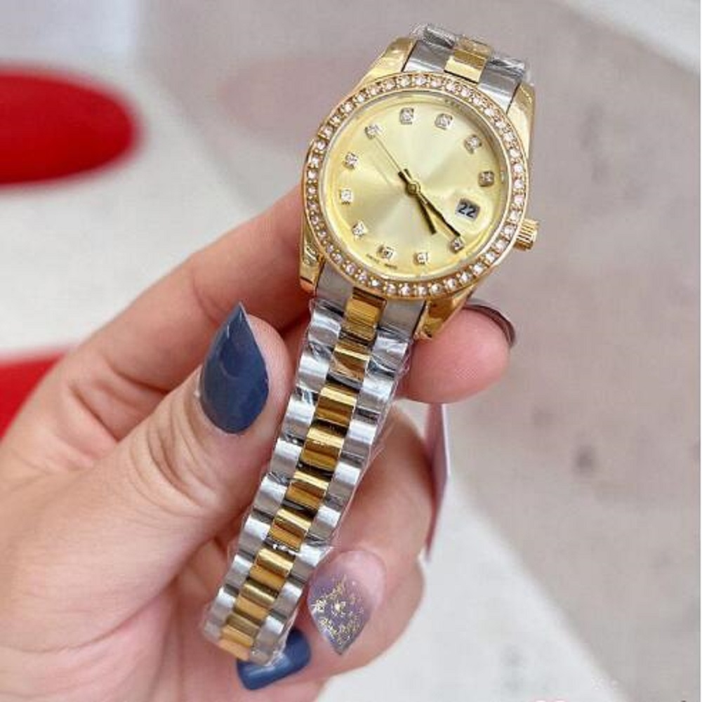 Luxury Gold Women Watch Top Brand 28mm Designer Wristwatches Diamond Lady watches For Womens Valentine's Christmas Mother's Day Gift Stainless Steel band Clock
Luxury Gold Women Watch Top Brand 28mm Designer Wristwatches Diamond Lady watches For Womens Valentine's Christmas Mother's Day Gift Stainless Steel band Clock