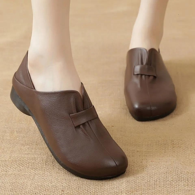 Dress Shoes Women Loafers Spring Pu Leather Comfort Flat Mother Shoes Slip-On Footwear Fashion Female Footwear Zapatos De Mujer Plus Size 230410, Brown
Dress Shoes Women Loafers Spring Pu Leather Comfort Flat Mother Shoes Slip-On Footwear Fashion Female Footwear Zapatos De Mujer Plus Size 230410, Brown