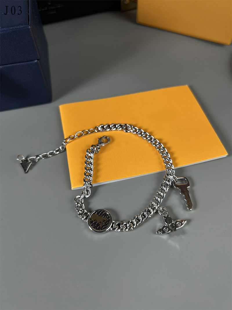 Designer Bracelet chic Silver Flower Diamond Chain Fashion brand Jewelry 925 Men Women Wholesale Birthday Gift Exquisite Wedding
Designer Bracelet chic Silver Flower Diamond Chain Fashion brand Jewelry 925 Men Women Wholesale Birthday Gift Exquisite Wedding