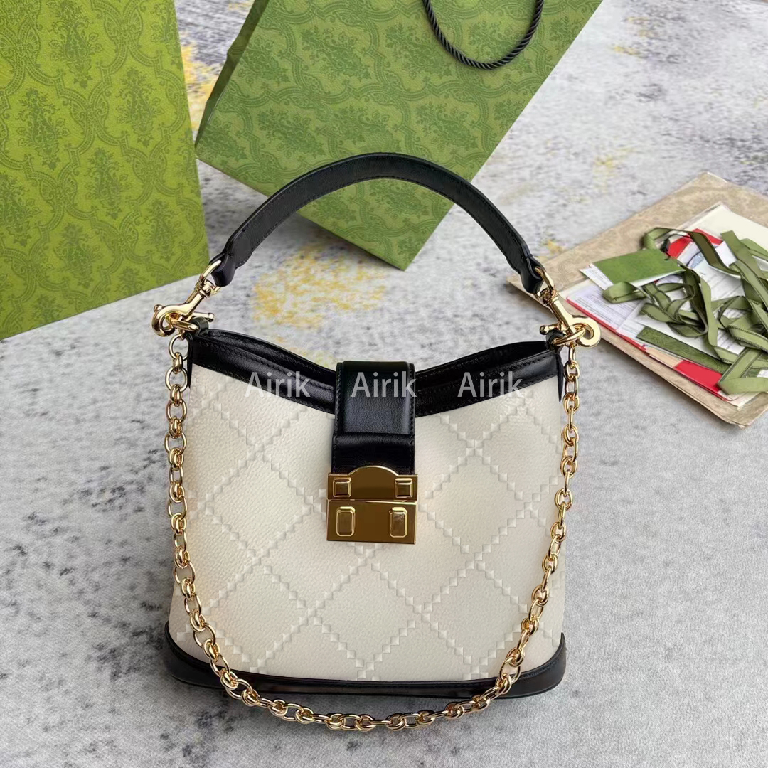 Boston Bags yululuu model 675788 size 25*21*9 Women's shoulder bag designer handbag with luxurious metal plating 675791 size28.5*19.5*10
Boston Bags yululuu model 675788 size 25*21*9 Women's shoulder bag designer handbag with luxurious metal plating 675791 size28.5*19.5*10