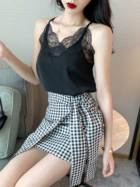 Camisoles Tanks Sexy Silk Top Women's Super Thin Sexy Sleeveless Shirt Women's Basic Tank Top Strap Tank Top Summer Lace V-Neck Top Women 