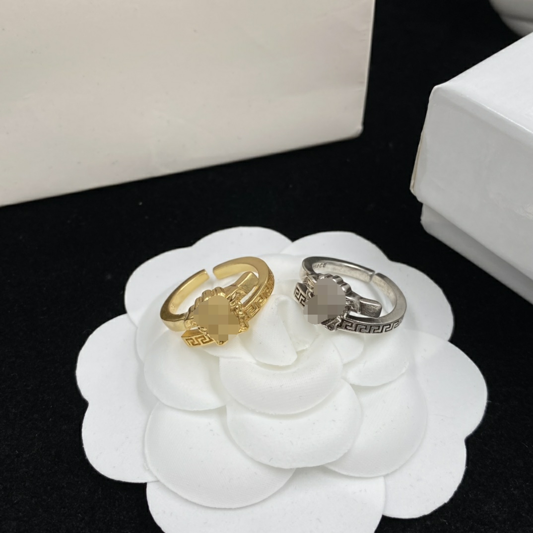 New High Quality Rings Designer Design Brass Band diamond Rings Classic Jewelry Fashion Ladies Holiday Jewelry Gifts MR6 --08
New High Quality Rings Designer Design Brass Band diamond Rings Classic Jewelry Fashion Ladies Holiday Jewelry Gifts MR6 --08