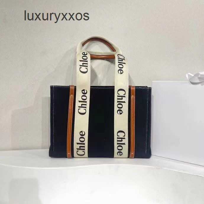 Tote Woody Bag ChIoe Designer Tote Woody Bag ChIoe Handbag Bags Letter Stripe Canvas 2023 Fashion Portable Large Capacity Women
Tote Woody Bag ChIoe Designer Tote Woody Bag ChIoe Handbag Bags Letter Stripe Canvas 2023 Fashion Portable Large Capacity Women