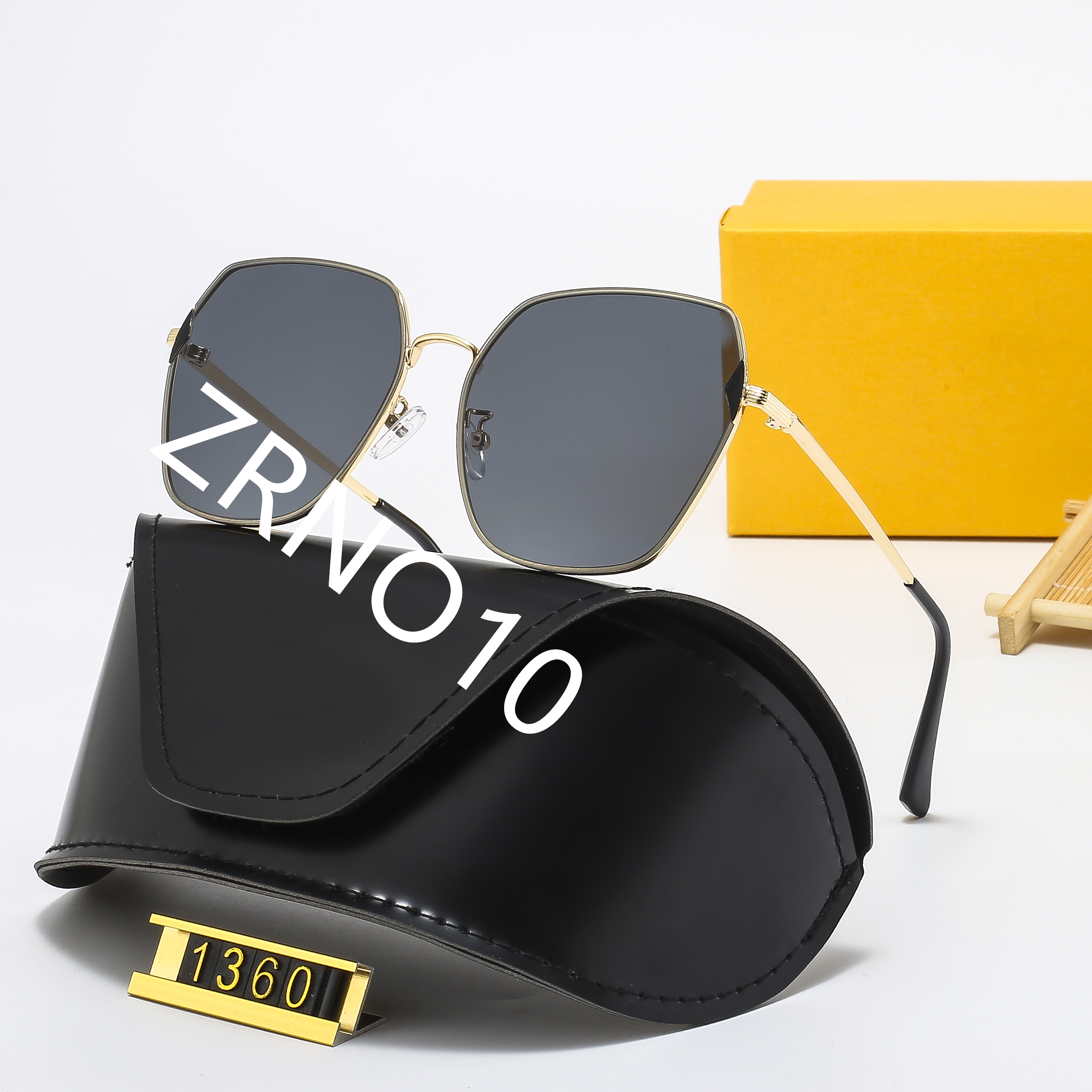 Designer sunglasses Fashion Sunglass personality UV resistant popular men women luxury Retro square sun glass Casual Versatile eyeglasses
Designer sunglasses Fashion Sunglass personality UV resistant popular men women luxury Retro square sun glass Casual Versatile eyeglasses