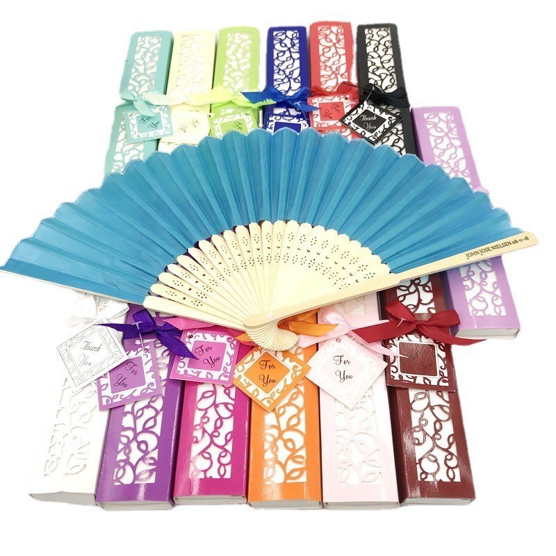Party Favor 24/30PCS Custom Folding Fan Personalized Bride Groom's Name Date Silk Wedding Dance Hand with Gift Box Favors 230410