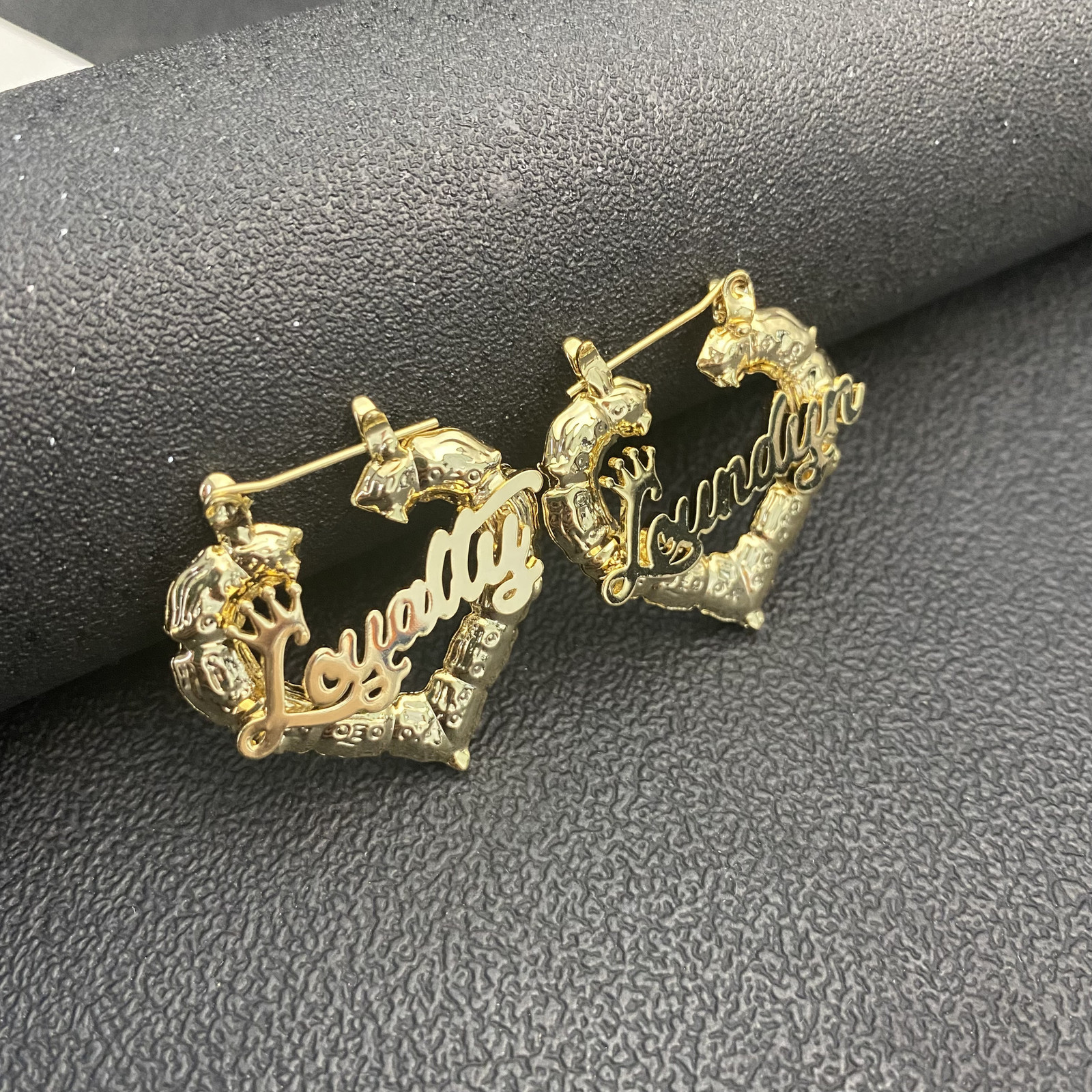 Hoop Huggie Custom 30mm Name Heart Bamboo Earrings Personalized Letter Name Twist Hoop Earrings For Girls Kids Baby Girls Child Antiallergy 230411