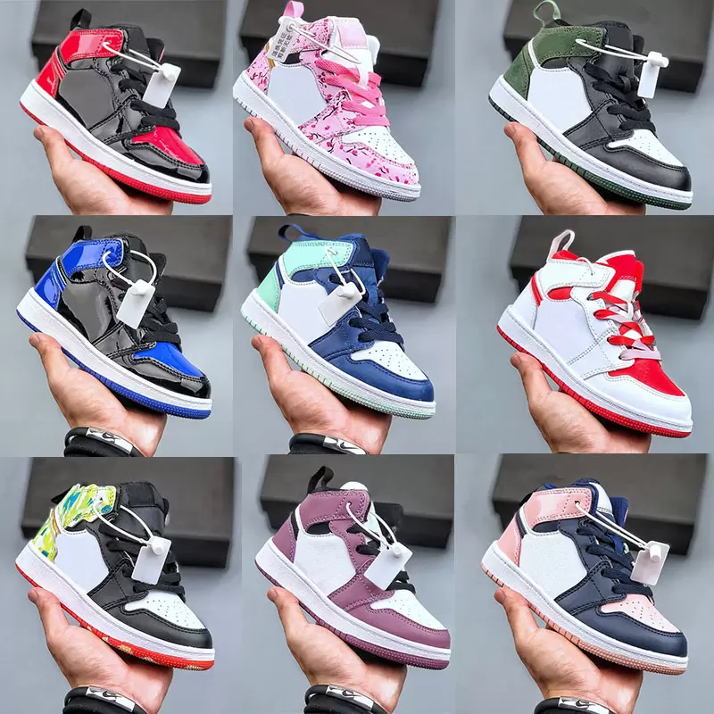 Designer 1 Kid Basketball Shoes Infants Toddler Childrens Pine Green Game Royal Scotts Obsidian Chicago Bred trainers Sneakers Sports
Designer 1 Kid Basketball Shoes Infants Toddler Childrens Pine Green Game Royal Scotts Obsidian Chicago Bred trainers Sneakers Sports