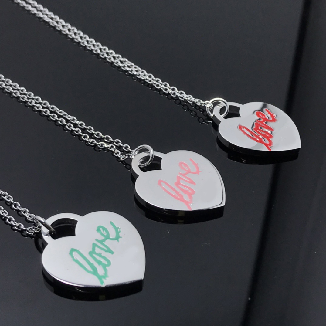 Fashion Luxury Love Pendant Necklaces Enamelled Gold Silver Chain Simple Fashion Personality Jewelry Gift For Women Valentine's Day Party