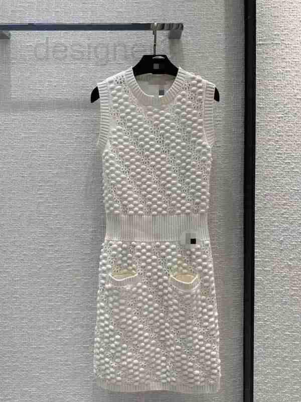 Casual Dresses designer Tank Skirt 2023 Spring New Slim Fit 3D Embossed Hollow Knit Dress 755A, White3
Casual Dresses designer Tank Skirt 2023 Spring New Slim Fit 3D Embossed Hollow Knit Dress 755A, White3