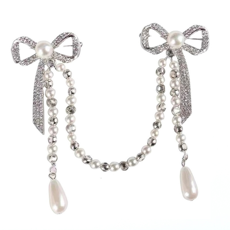 Pins Brooches CINDY XIANG Fashion Double Bowknot Pin Brooch Vintage Pearls Tassel Suit Collar Lapel Shirt Brooches High Quality 230411