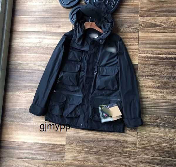 Men's Jackets American Outdoor T Classic Mountain Function Windproof and Waterproof Splicing Japanese Retro Hooded Charge Coat 6JNB0
Men's Jackets American Outdoor T Classic Mountain Function Windproof and Waterproof Splicing Japanese Retro Hooded Charge Coat 6JNB0