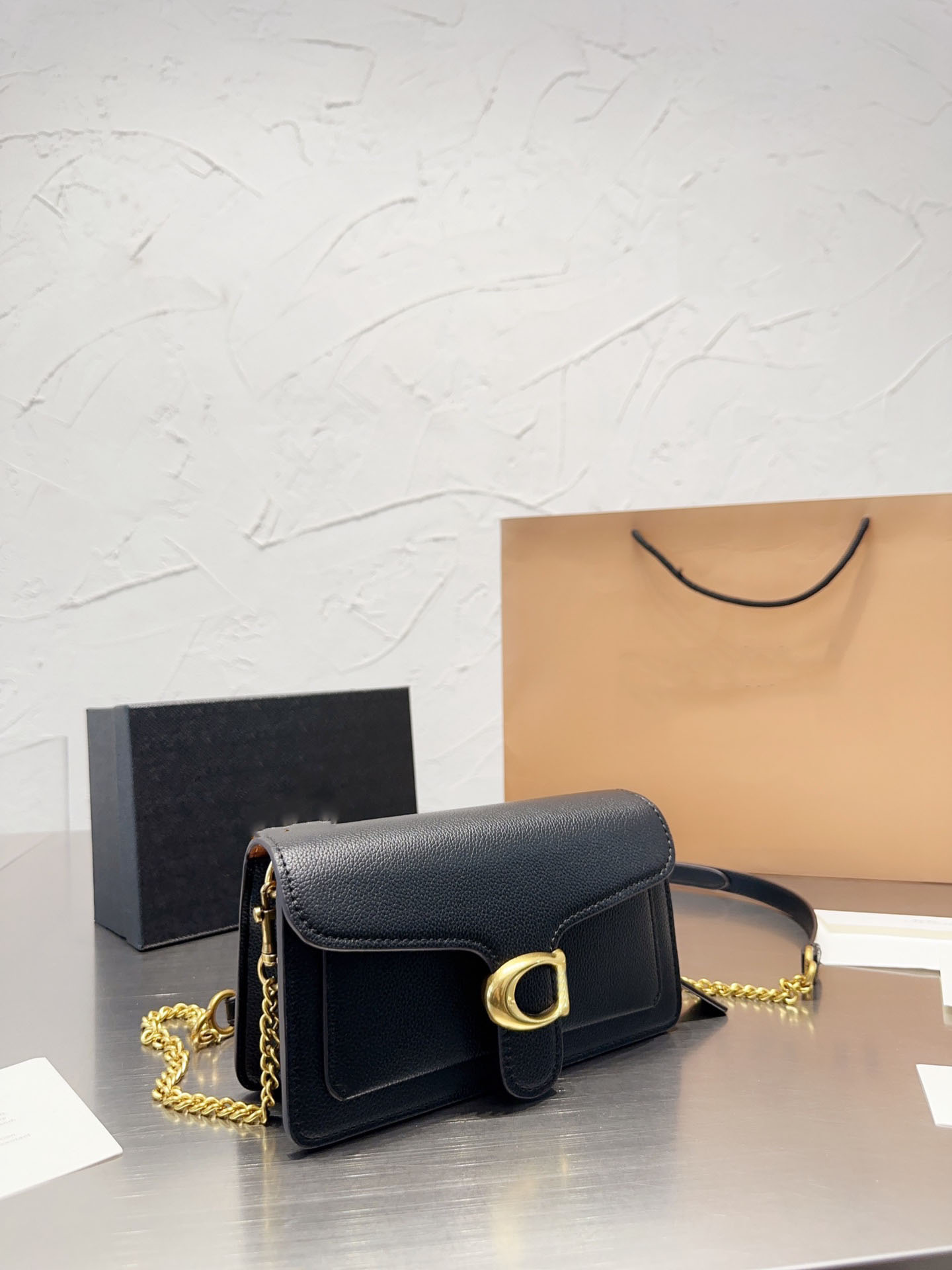 5A Brand Cross Body Bag For Women Mirror Quality Luxury Designer Bags Lady Leather Female Fashion Trendy Crossbody Tabby Girl Shoulder Bag with dust bag 22CM, ..
5A Brand Cross Body Bag For Women Mirror Quality Luxury Designer Bags Lady Leather Female Fashion Trendy Crossbody Tabby Girl Shoulder Bag with dust bag 22CM, ..