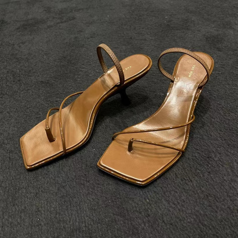 Women Slippers Solid Color Flat Flip Flops 2023 Luxury Brand Female Sandals Round Toe Designer Scuffs Female Shoes Outdoor Beach Shoes Fashion Shoes Brand Size 35-40, As pic 7cm
Women Slippers Solid Color Flat Flip Flops 2023 Luxury Brand Female Sandals Round Toe Designer Scuffs Female Shoes Outdoor Beach Shoes Fashion Shoes Brand Size 35-40, As pic 7cm