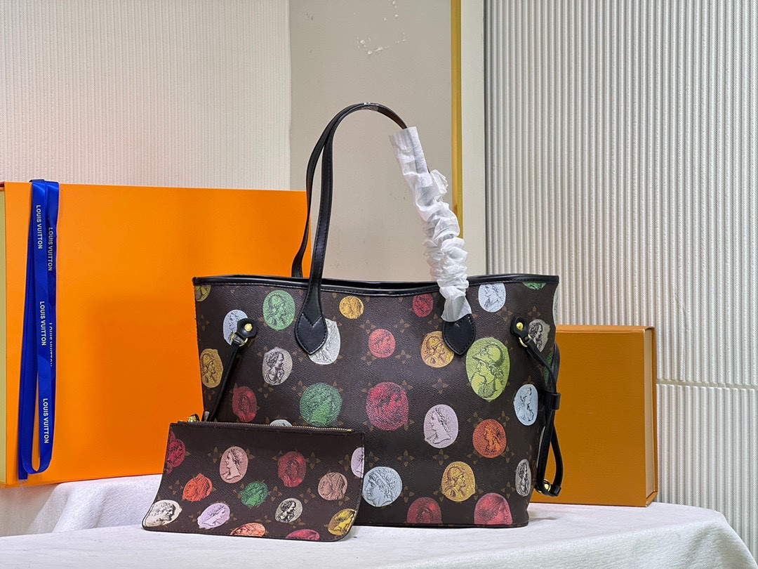 Designer Women shopping Bag Fornasetti capsule cameos antique coins Greco-Roman motif print calf leather ONTHEGO Handbag Purse Tote crossbody Shoulderbag
Designer Women shopping Bag Fornasetti capsule cameos antique coins Greco-Roman motif print calf leather ONTHEGO Handbag Purse Tote crossbody Shoulderbag
