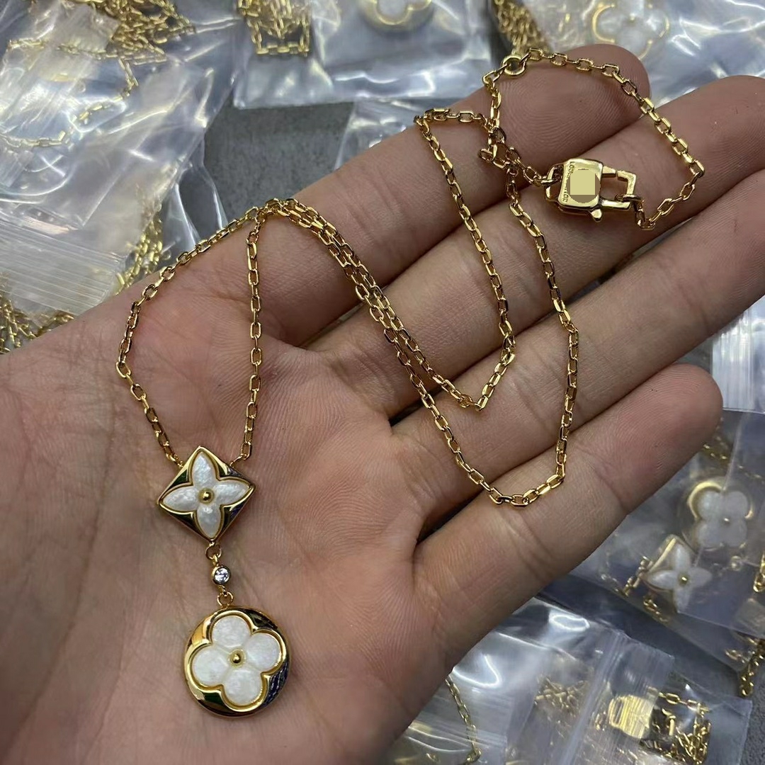 Womens Necklace Designer Luxury Pendant Diamonds Necklaces Fashion For Women Mens Gold Silver Necklace Unisex Couple Jewelry