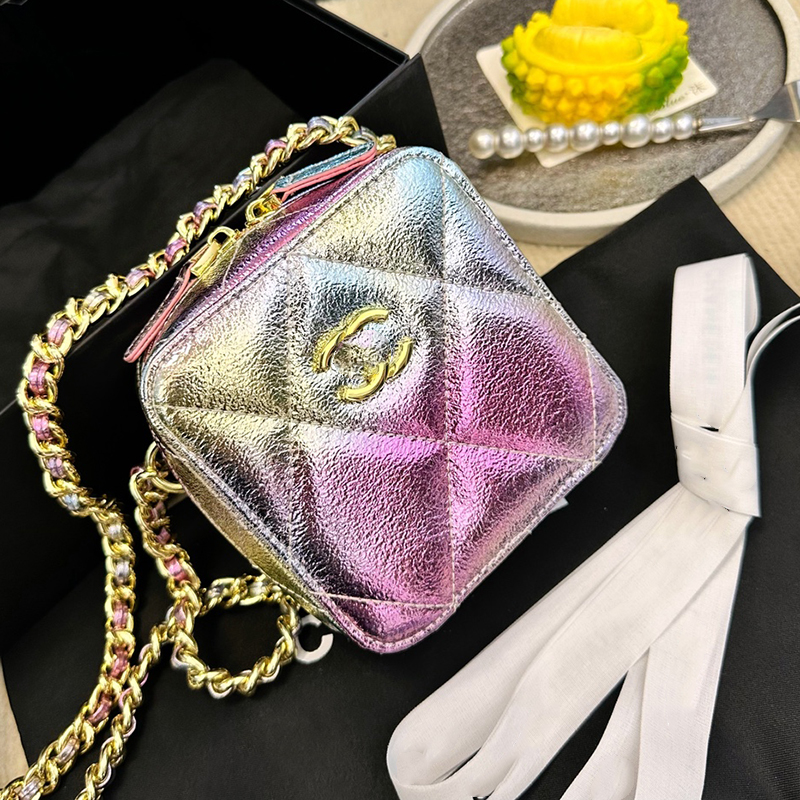 22c Classic Mini Makeup Bag Headphone Case Genuine Leather Rainbow Gradient Color Shoulder Bag Hardware Metal Chain Alphabet Buckle Designer Yan Sew Tote 12.5cm, Boxs
22c Classic Mini Makeup Bag Headphone Case Genuine Leather Rainbow Gradient Color Shoulder Bag Hardware Metal Chain Alphabet Buckle Designer Yan Sew Tote 12.5cm, Boxs