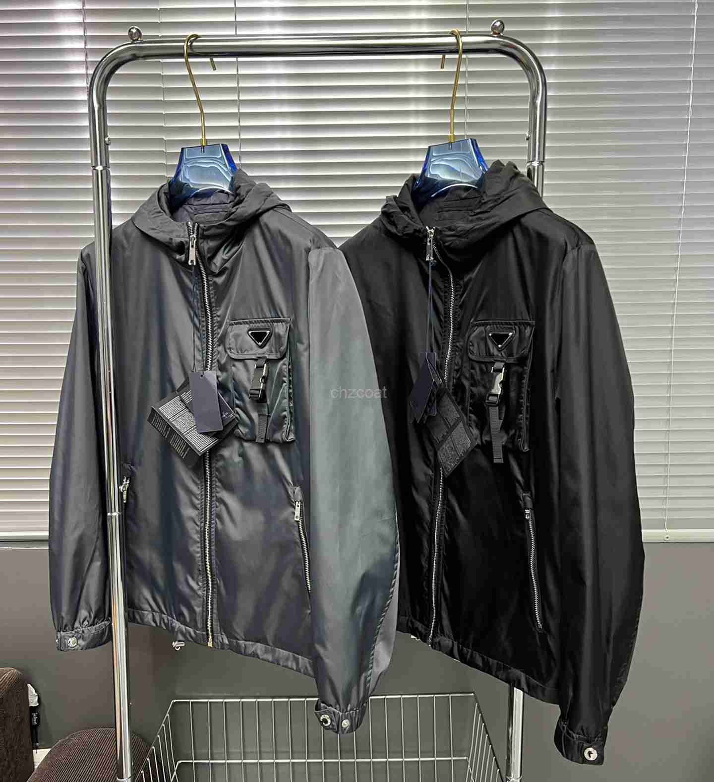 spring newest 2022 designer jacket ~ high quality windproof material Chinese size jackets fashion pocket stitching design hooded zipper mens luxury coat CQZ4, Black
spring newest 2022 designer jacket ~ high quality windproof material Chinese size jackets fashion pocket stitching design hooded zipper mens luxury coat CQZ4, Black
