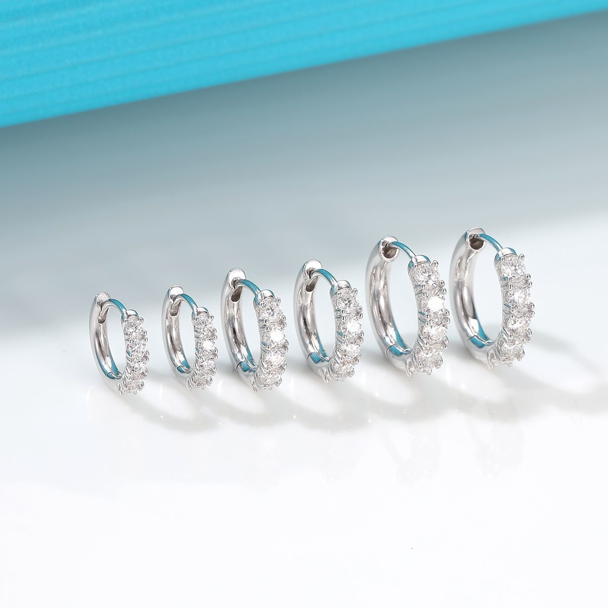 Hoop Huggie Diamond Hoop Earrings 925 Sterling Silver for Women White Gold Plated18k Gold Plated Fashion Simple Ear Fine Jewelry 230411