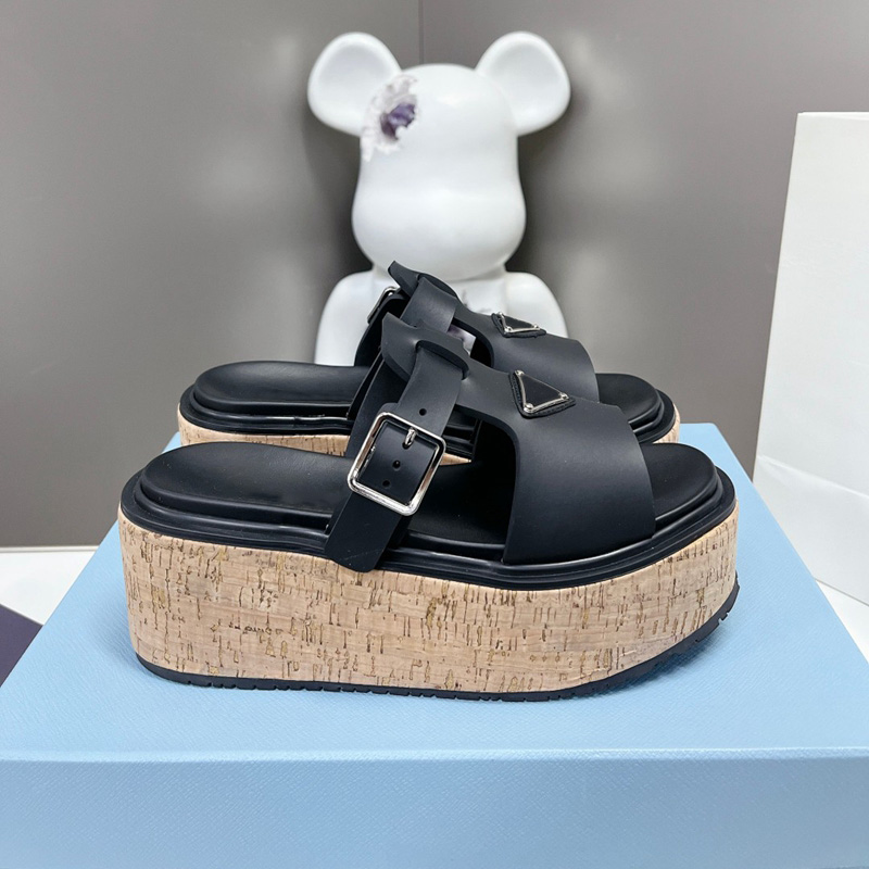 Women Black White Rubber Wedge Platform Sandals Slippers Triangle Logo Beach Sandal Cork Platforms Wedgies Slides Chunky Bottom Mules Summer Fashion Casual
Women Black White Rubber Wedge Platform Sandals Slippers Triangle Logo Beach Sandal Cork Platforms Wedgies Slides Chunky Bottom Mules Summer Fashion Casual