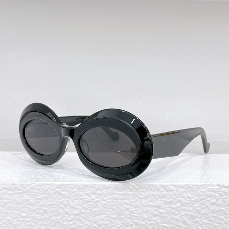 Sunglasses For Men and Women Summer 40091 Designers Style Anti-Ultraviolet Retro Eyewear Full Frame Random Box 40091I
Sunglasses For Men and Women Summer 40091 Designers Style Anti-Ultraviolet Retro Eyewear Full Frame Random Box 40091I