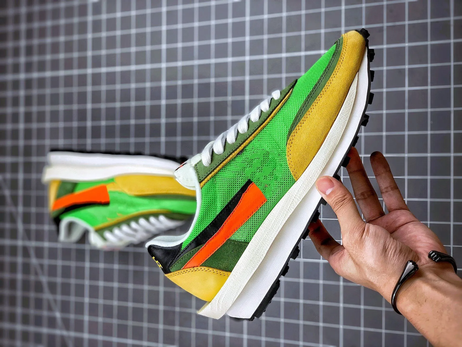 2023 Outdoor-Indoor Jojjing Running Shoes Men Women LD Green Gusto Black-Varsity Maize-Safety Orange Lifestyles Brand Name Sports Sneakers, Green gusto to black varsity corn
2023 Outdoor-Indoor Jojjing Running Shoes Men Women LD Green Gusto Black-Varsity Maize-Safety Orange Lifestyles Brand Name Sports Sneakers, Green gusto to black varsity corn