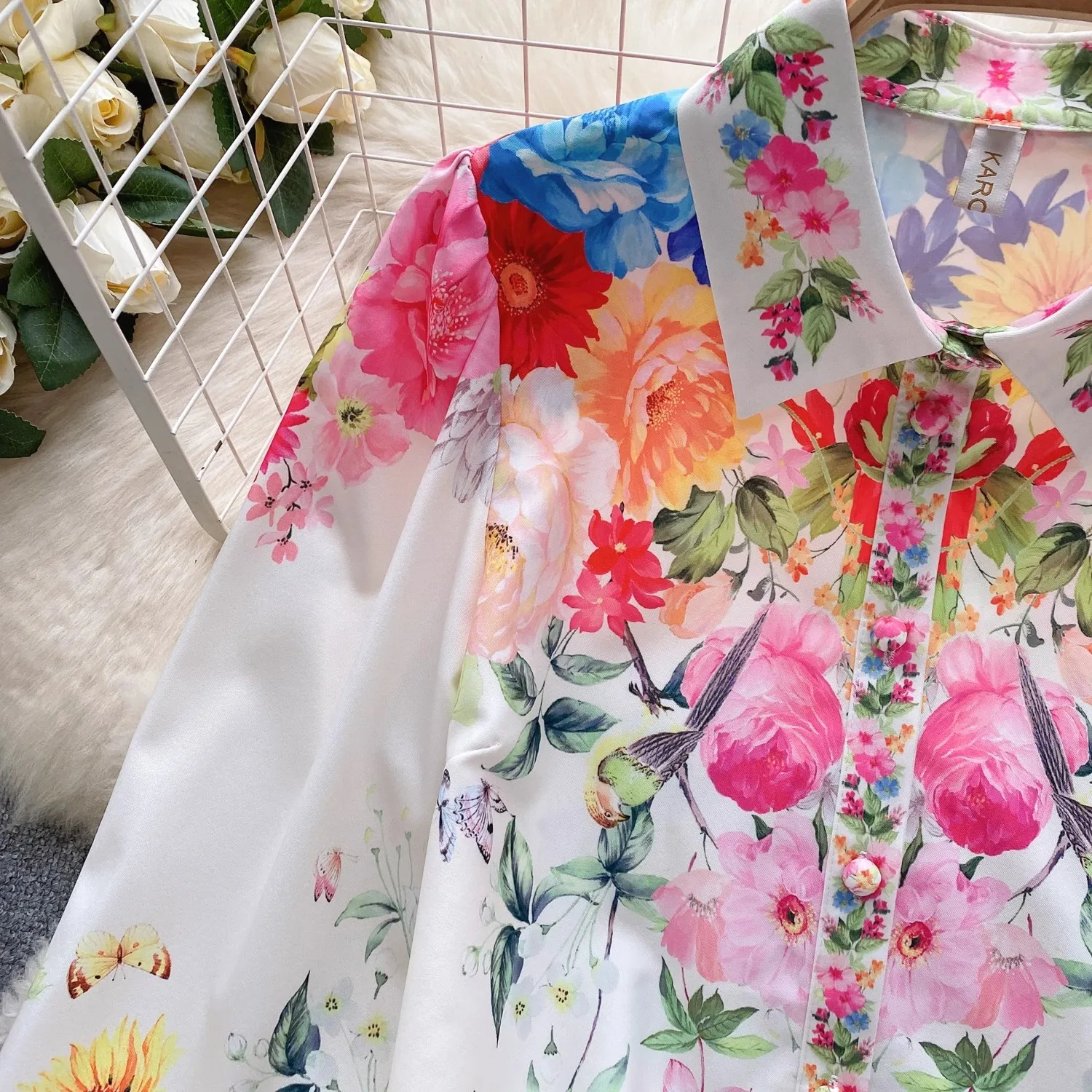 Womens Blouses Shirts 2024 New Autumn Holiday Flower Shirt Tops Runway Vintage Women Lapel Collar Single Breasted Print Floral Lantern Sleeve Blo