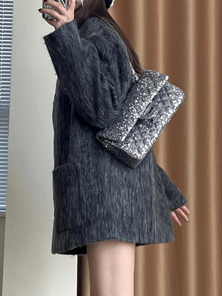 Women's Wool Blends LANMREM Vintage Winter Jacket V Neck Pockets Single Breasted Loose Female Coat Fashion 2023 Clothing 2AA3673 231110