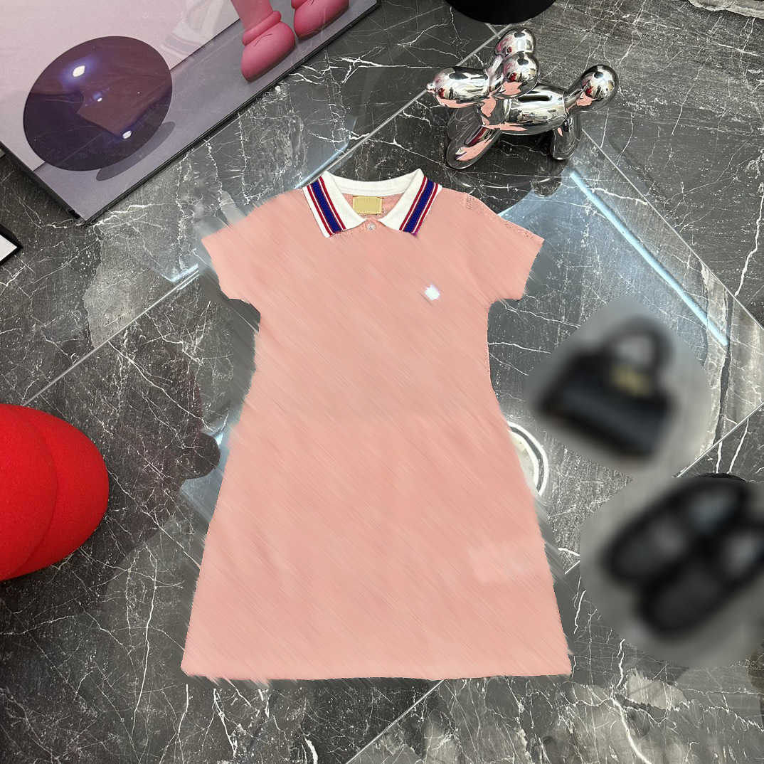 23ss Short sleeve dresses kids designer clothes girls dress Striped lapel knitting dress logo embroidery Dress big Girls skirts High quality kids clothes, 13
23ss Short sleeve dresses kids designer clothes girls dress Striped lapel knitting dress logo embroidery Dress big Girls skirts High quality kids clothes, 13