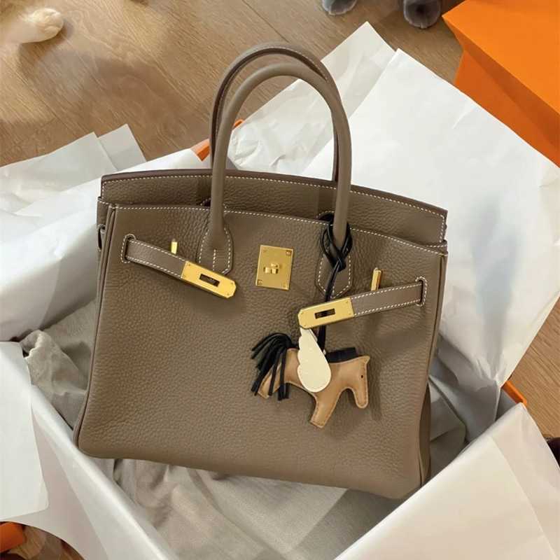 Designer Birkin Bag h Erme 2023 Fashion Layer Cow Leather Lychee Grain Leather Women's Handbag One-shoulder Cross-body Carrie zc, Elephant grey
Designer Birkin Bag h Erme 2023 Fashion Layer Cow Leather Lychee Grain Leather Women's Handbag One-shoulder Cross-body Carrie zc, Elephant grey
