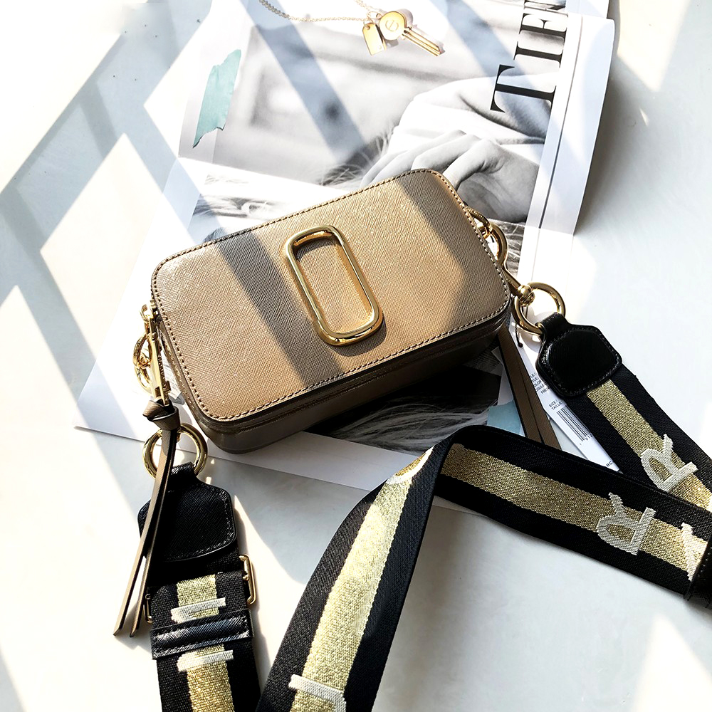 classic Marc jocobs camera bag Shoulder baguette Bags Women Men envelope handbags Marcjocobs Flap Totes clutch COOL Hobo travel Underarm pouch Crossbody purse lady, Grey
classic Marc jocobs camera bag Shoulder baguette Bags Women Men envelope handbags Marcjocobs Flap Totes clutch COOL Hobo travel Underarm pouch Crossbody purse lady, Grey