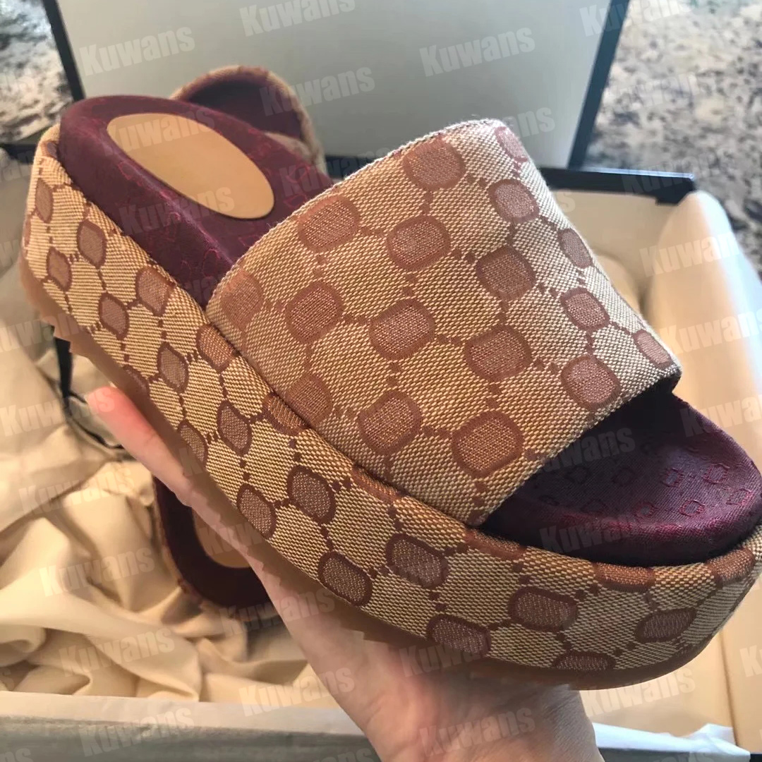 Women Platform Slides Sandals Designer Slipper Beach Rubber Perforated Canvas Sliders Embroidery Heel Outdoor Party Luxury Thick Bottom Waterproof, Color 33
Women Platform Slides Sandals Designer Slipper Beach Rubber Perforated Canvas Sliders Embroidery Heel Outdoor Party Luxury Thick Bottom Waterproof, Color 33