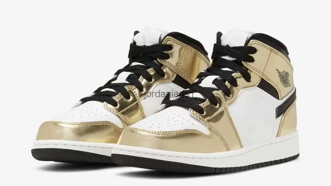 2023 Basketball Shoes Jumpman 1 Mid Metallic Gold White Black Shoes Gym Training Sneaker Men Women Outdoor Sneakers Sports New With Box
2023 Basketball Shoes Jumpman 1 Mid Metallic Gold White Black Shoes Gym Training Sneaker Men Women Outdoor Sneakers Sports New With Box